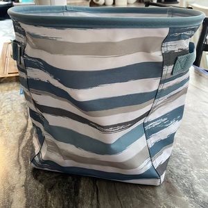 Collapsible ThirtyOne tote